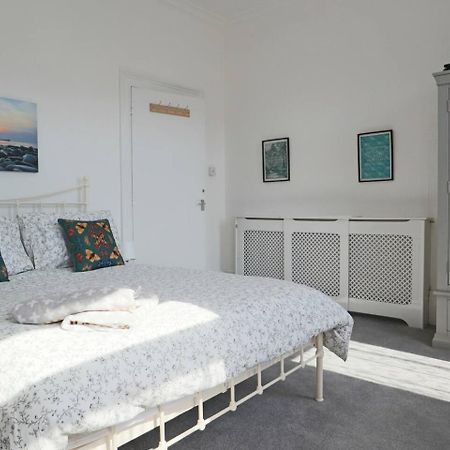 4 Bed Home 3 Mins From Harbour + Sandy Beach Folkestone Eksteriør bilde