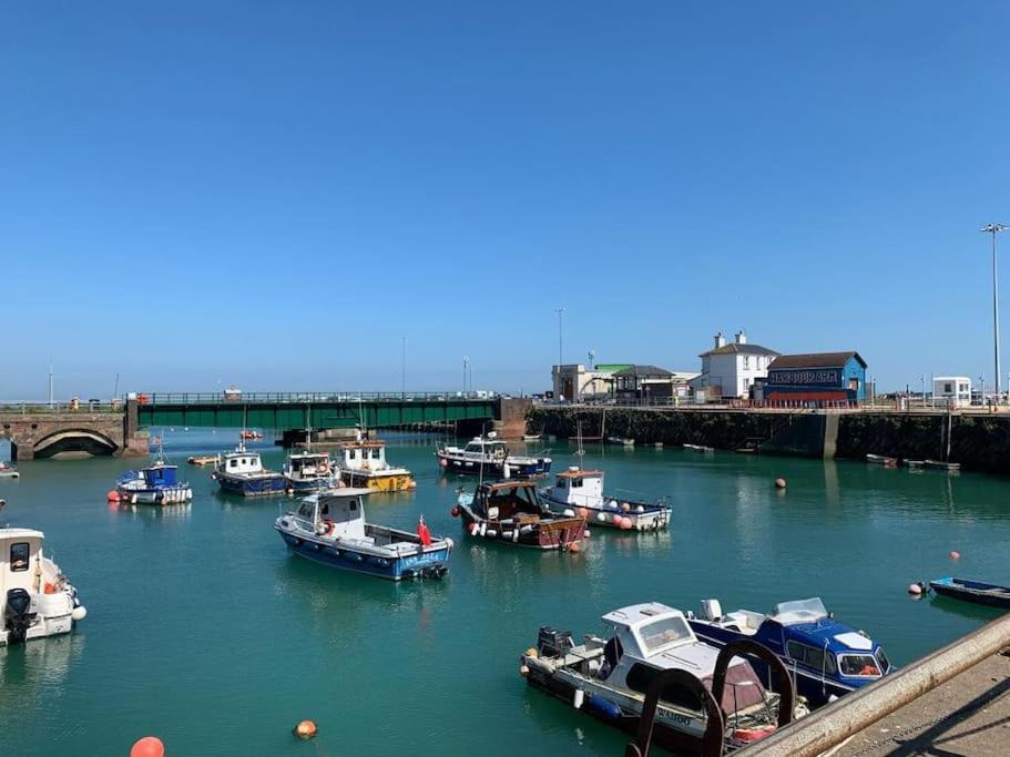 4 Bed Home 3 Mins From Harbour + Sandy Beach Folkestone Eksteriør bilde