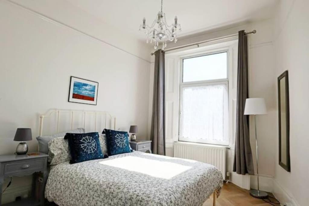 4 Bed Home 3 Mins From Harbour + Sandy Beach Folkestone Eksteriør bilde