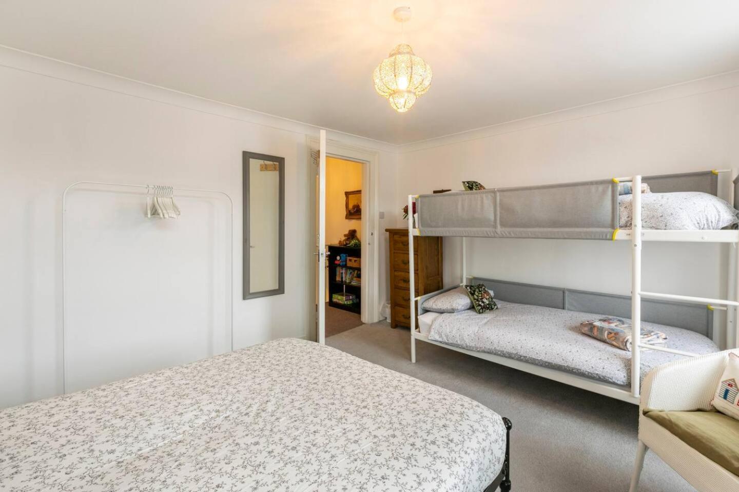 4 Bed Home 3 Mins From Harbour + Sandy Beach Folkestone Eksteriør bilde
