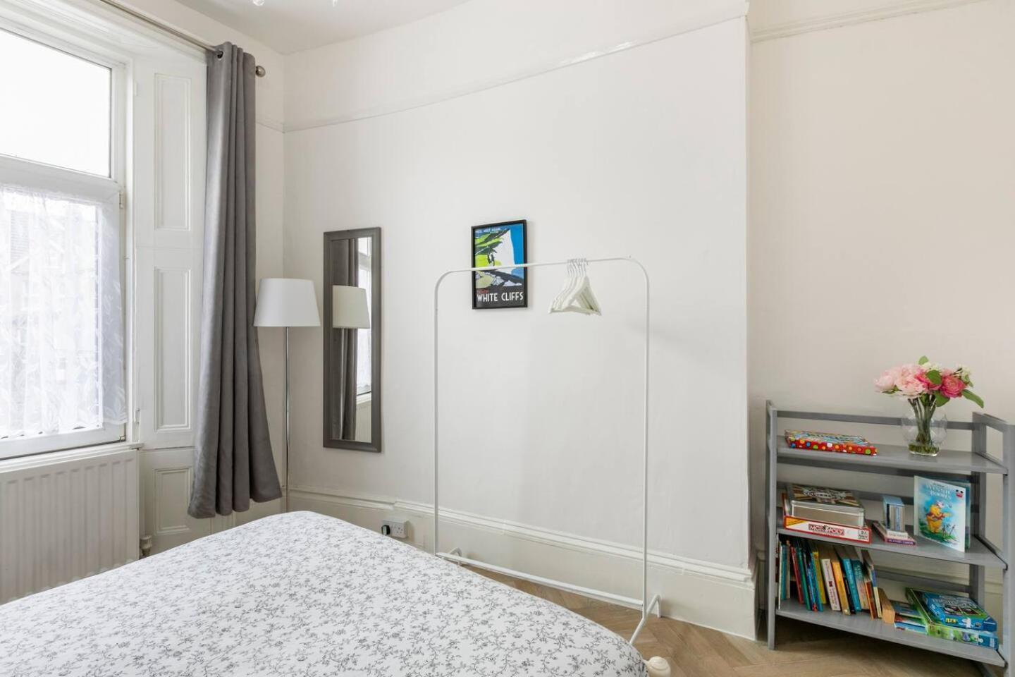 4 Bed Home 3 Mins From Harbour + Sandy Beach Folkestone Eksteriør bilde