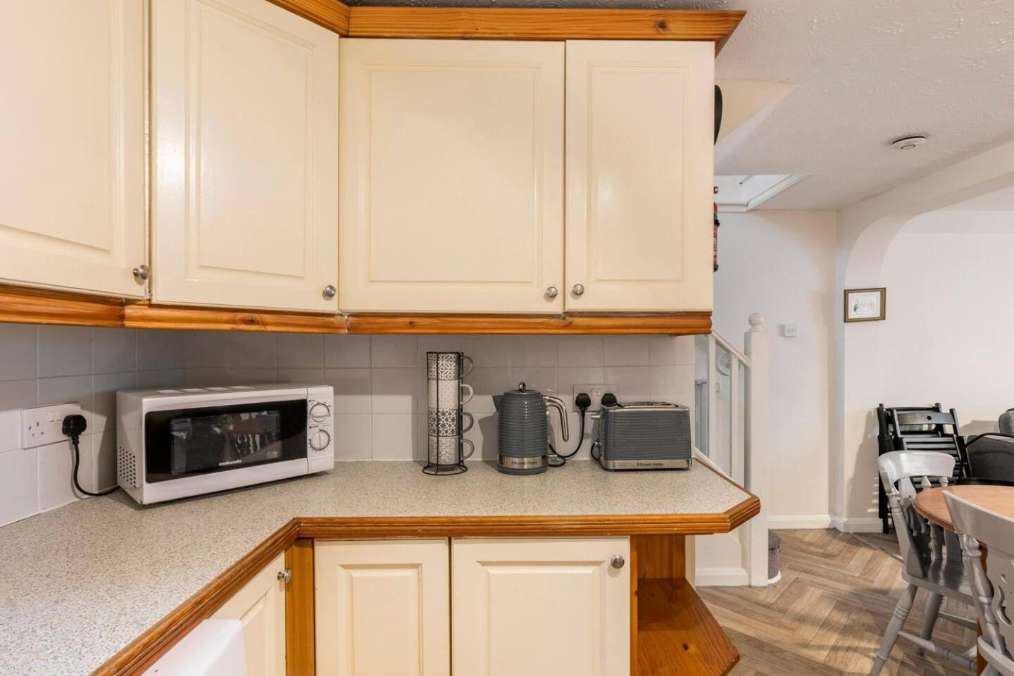 4 Bed Home 3 Mins From Harbour + Sandy Beach Folkestone Eksteriør bilde